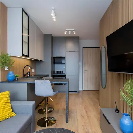 Sunny Studio Letnica شقة