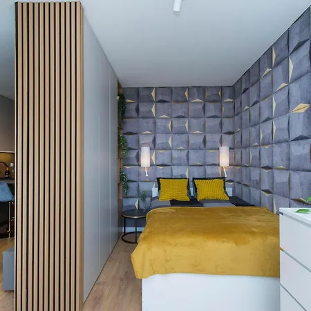 Apartment Sunny Studio Letnica